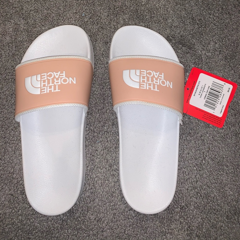 size 7 North Face slides brand new with tag